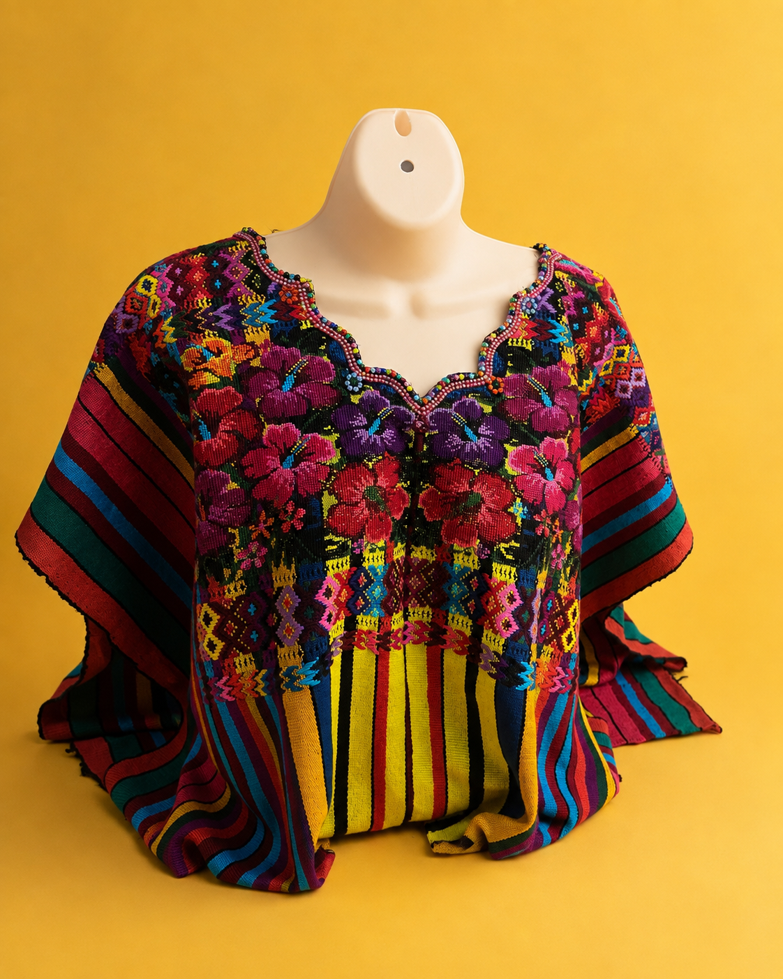 Güipil Guatemala hecho a mano