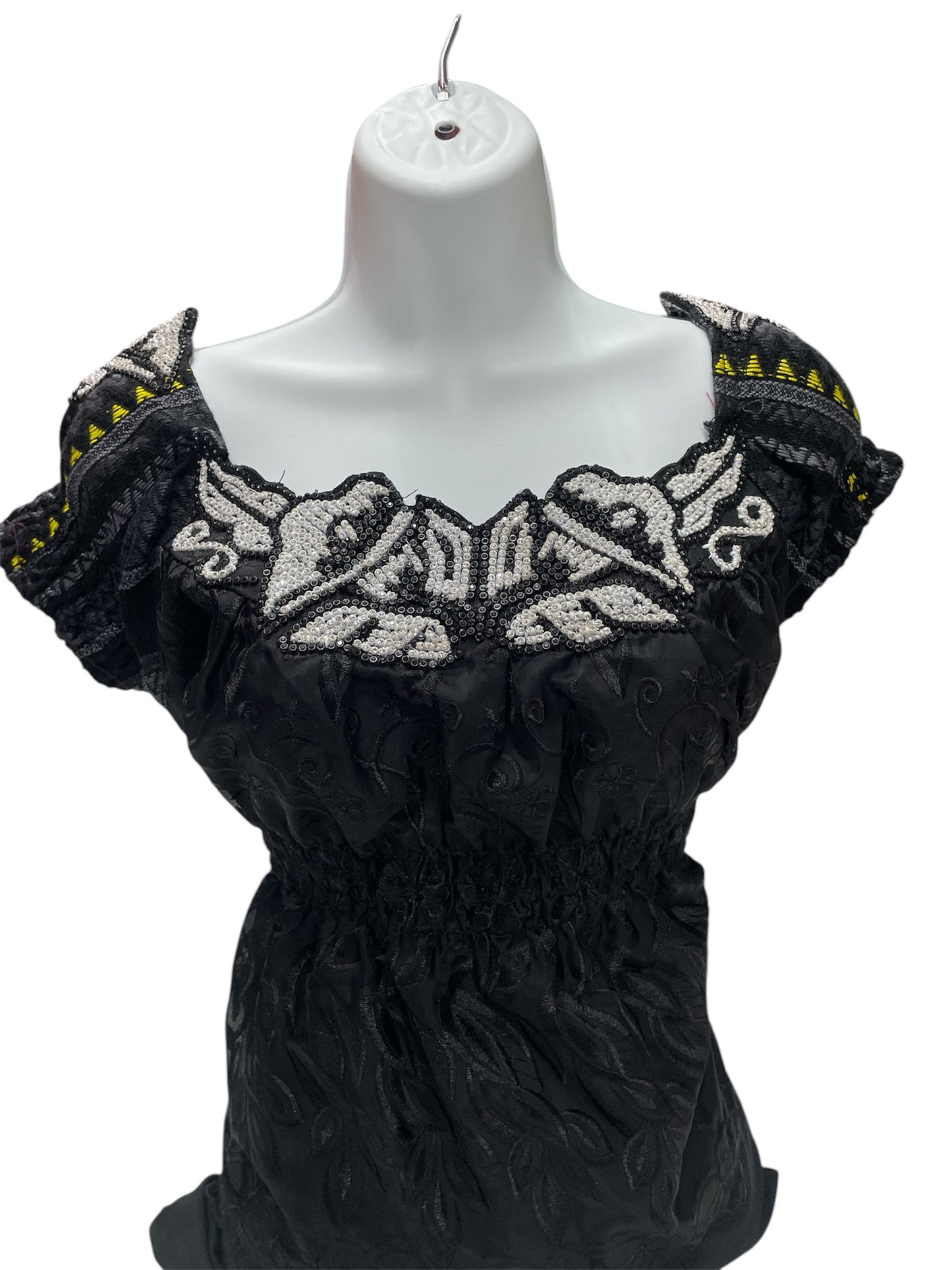 Blusa para combinar con tu traje típico