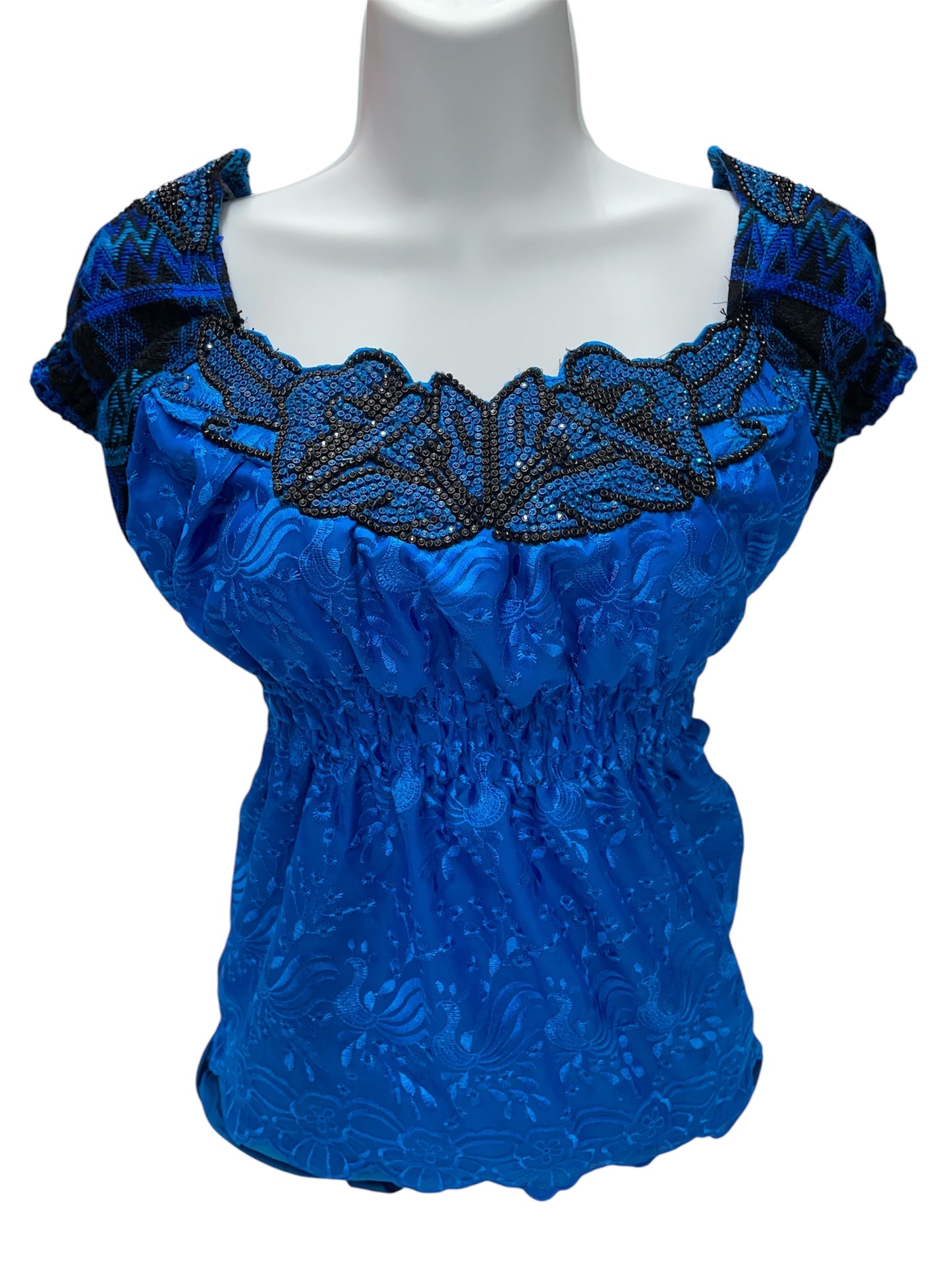 Blusa para combinar con tu traje típico